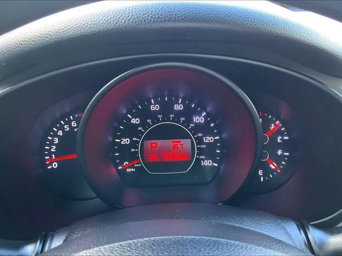 Used 2014 Kia Soul FWD image 24