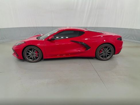 Used 2023 Chevrolet Corvette Stingray Preferred Cpe w/ Z51 Performance Package image 3