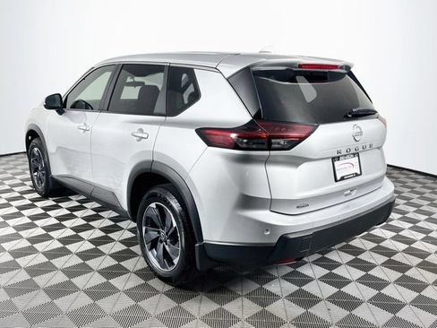Used 2025 Nissan Rogue SV FWD image 6
