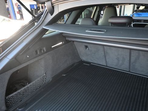 Used 2021 Audi RS 6 AWD/4WD image 40