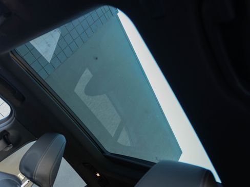 Certified 2025 BMW X2 xDrive28i image 13