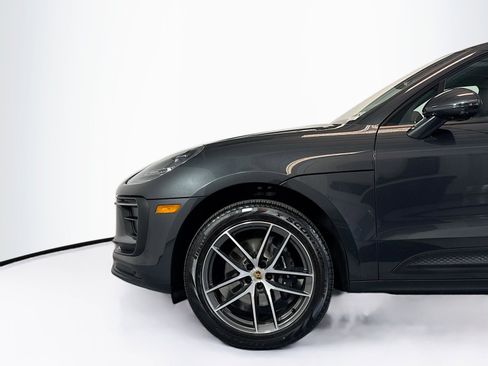 Certified 2025 Porsche Macan image 27