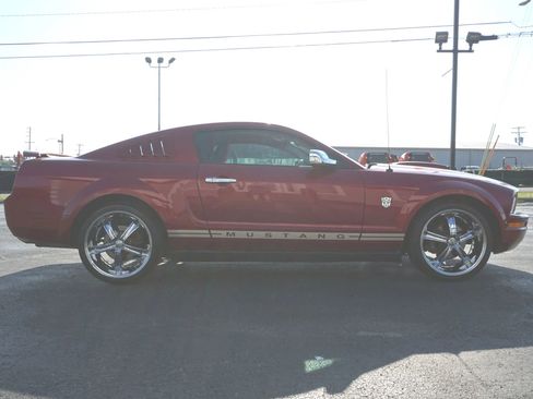 Used 2007 Ford Mustang Coupe image 4