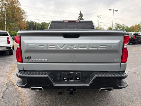 Used 2024 Chevrolet Silverado 1500 LT Trail Boss w/ Convenience Package II AWD/4WD image 6