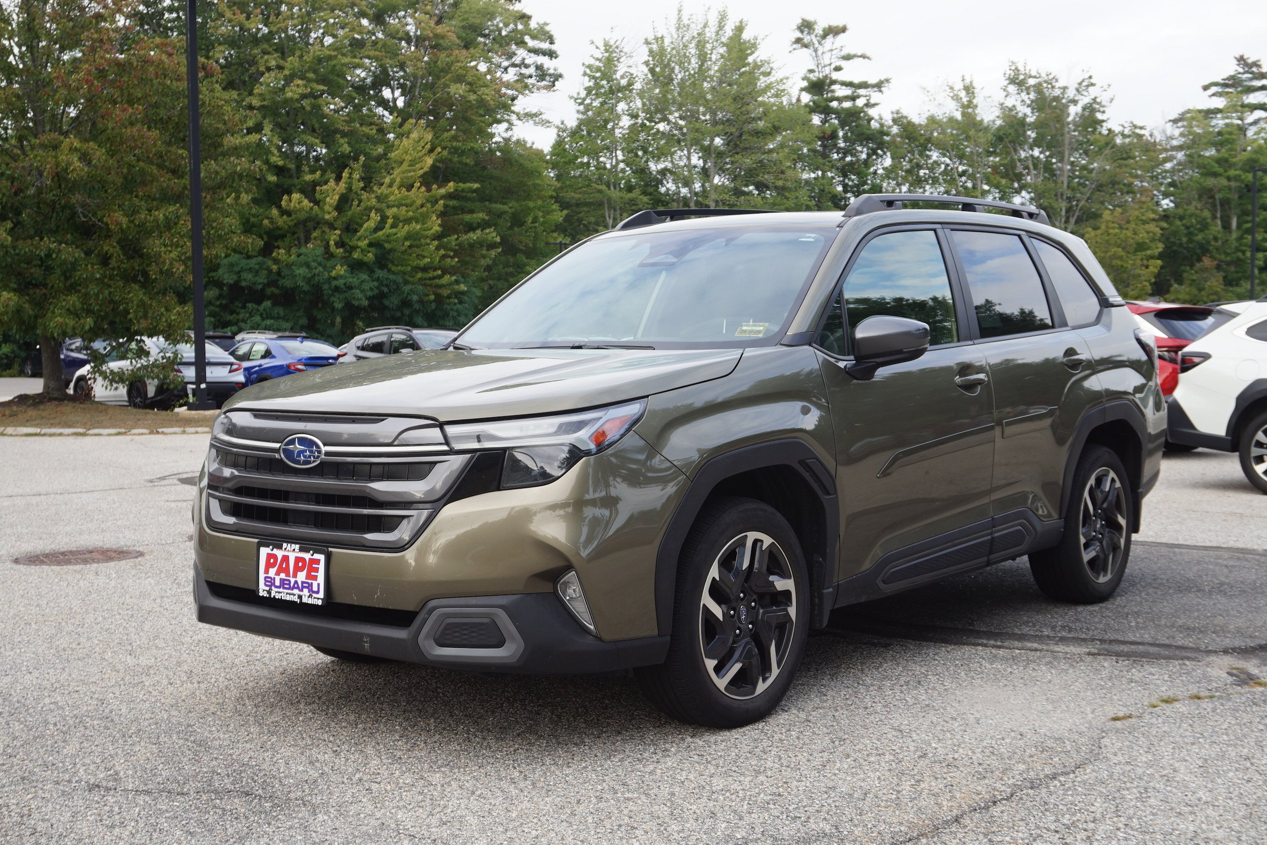 Used 2025 Subaru Forester Limited AWD/4WD image 1
