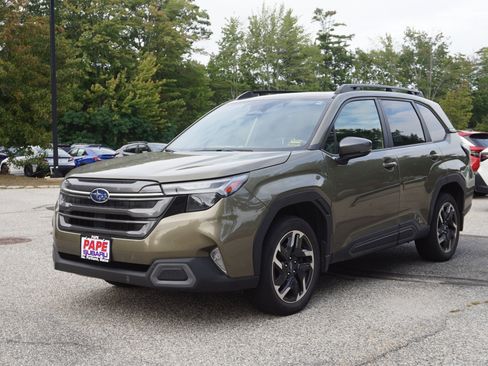 Used 2025 Subaru Forester Limited AWD/4WD image 1