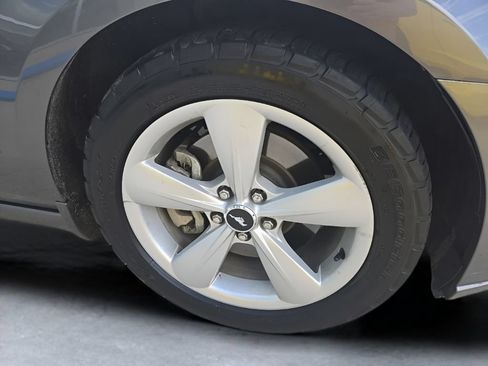 Used 2013 Ford Mustang GT RWD image 22