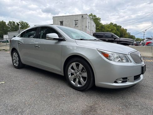 Used 2011 Buick LaCrosse CXS w/ Driver Confidence Package FWD image 8
