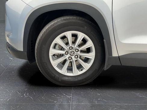 Used 2024 Toyota Grand Highlander XLE image 37