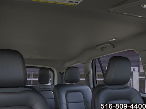 Used 2026 Lincoln Aviator AWD image 23