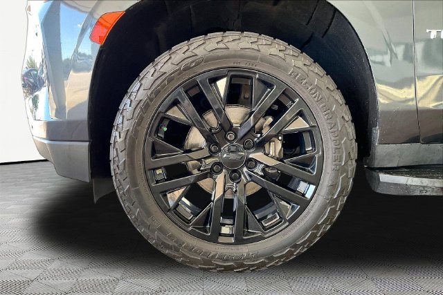 Used 2021 Chevrolet Tahoe LT w/ LT Signature Package RWD image 23