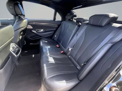 Used 2017 Mercedes-Benz S 550 Sedan image 26