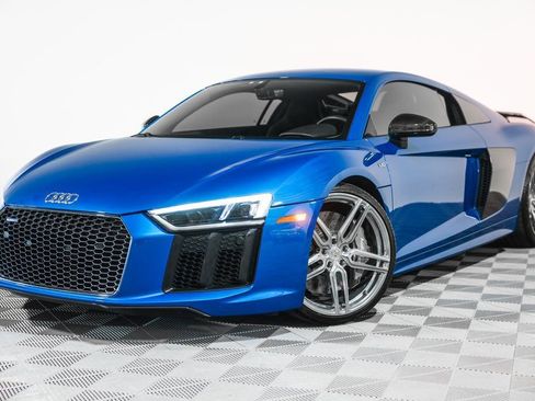 Used 2017 Audi R8 V10 plus image 9