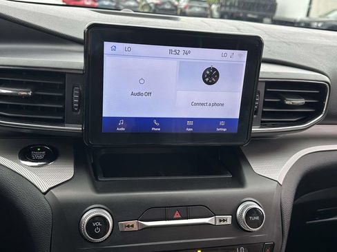 Used 2020 Ford Explorer XLT w/ Equipment Group 202A AWD/4WD image 18