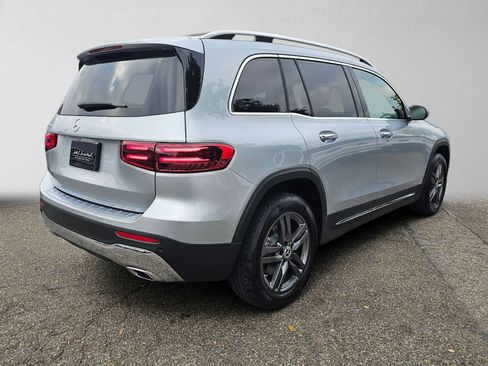 Used 2026 Mercedes-Benz GLB 250 image 3