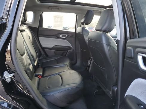 Used 2022 Jeep Compass Latitude w/ Sun and Sound Group image 23