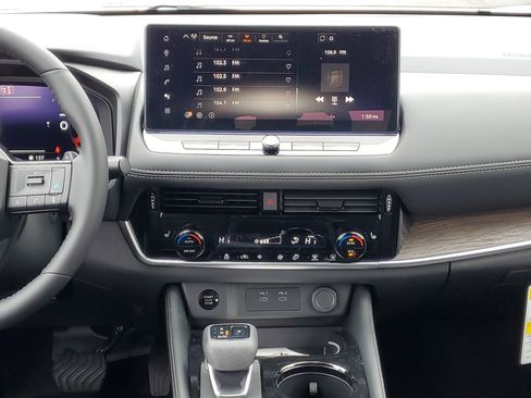 New 2026 Nissan Rogue Platinum AWD/4WD image 28