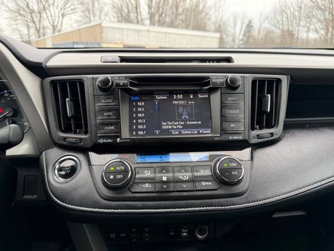 Used 2018 Toyota RAV4 Adventure image 10