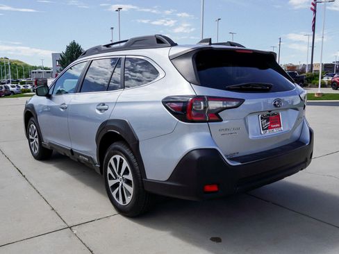 Used 2023 Subaru Outback Premium w/ Popular Package #1 AWD/4WD image 6