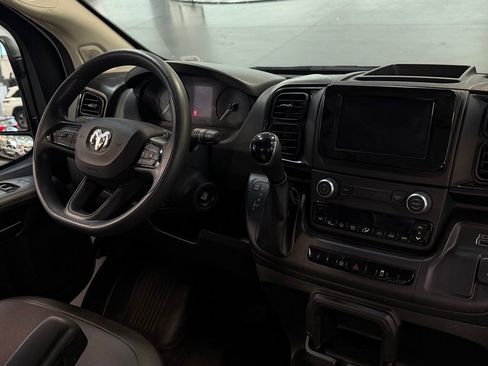 Used 2025 RAM ProMaster 2500 w/ Convenience Group FWD image 25