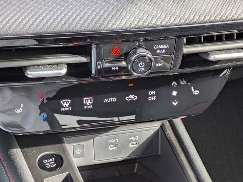 New 2026 Nissan Kicks SR w/ Cold Weather Package FWD image 19