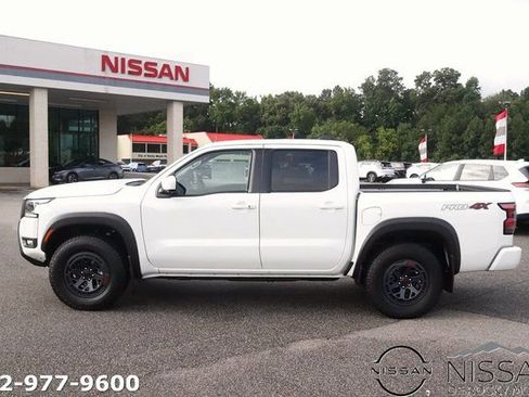 New 2025 Nissan Frontier PRO-4X w/ Pro Convenience Package image 4