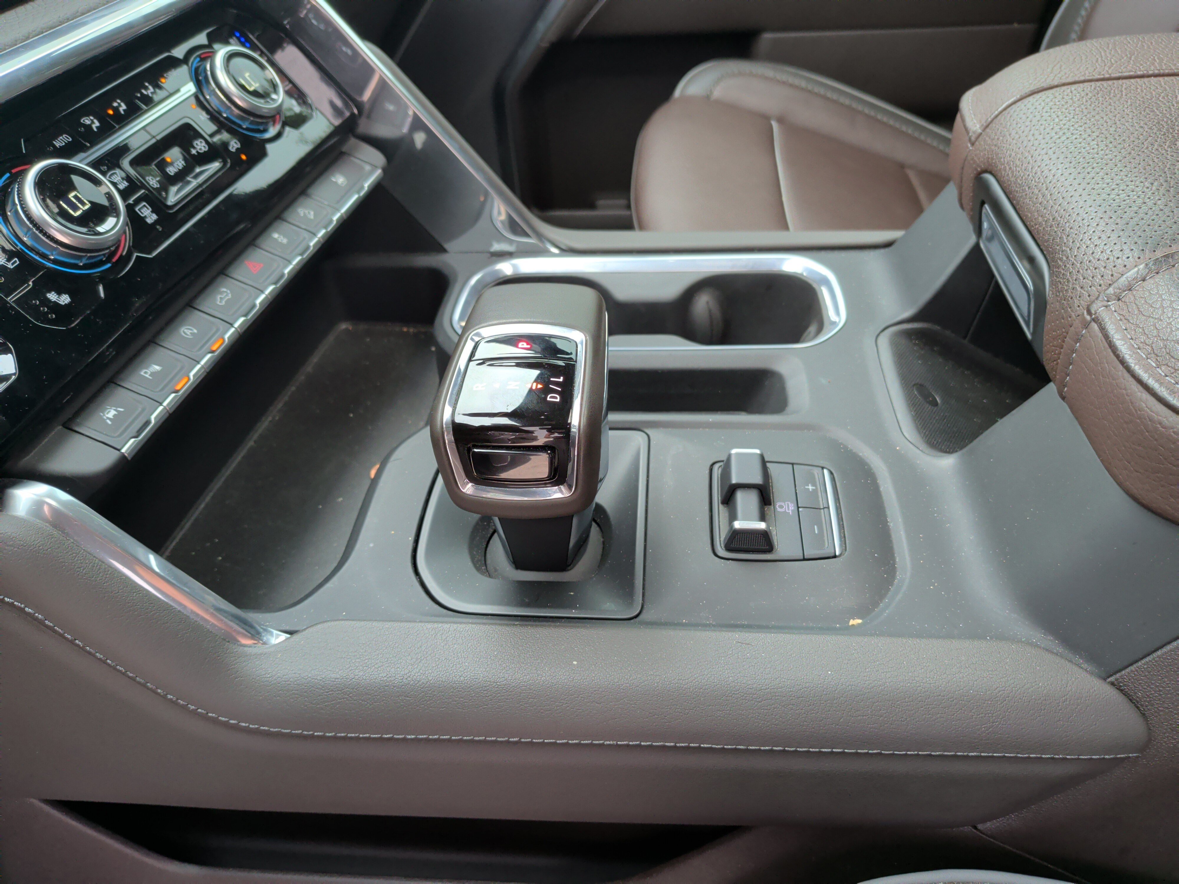 Used 2024 GMC Sierra 1500 Denali w/ Denali Reserve Package AWD/4WD image 25