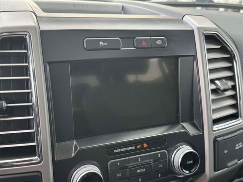 Used 2016 Ford F150 Lariat w/ Equipment Group 502A Luxury image 30