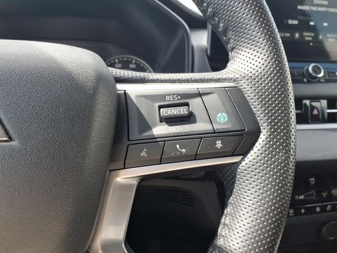 Used 2025 Mitsubishi Outlander SE FWD image 13