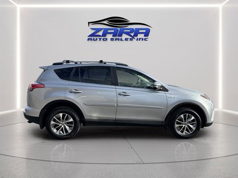 Used 2017 Toyota RAV4 XLE w/ Protection Package image 7