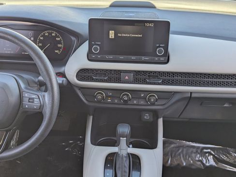 Certified 2025 Honda HR-V LX image 14