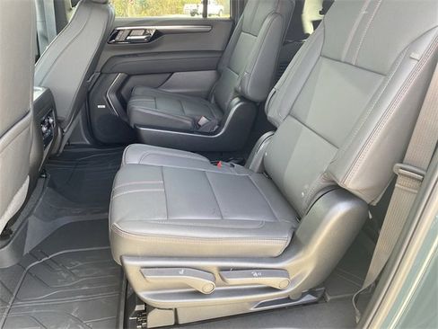 New 2026 Chevrolet Suburban RST w/ RST Capability Package image 31