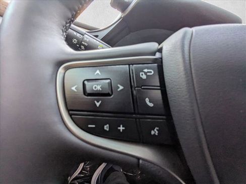 Used 2024 Lexus ES 350 w/ Premium Package image 10