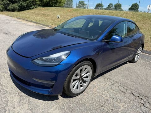 Used 2022 Tesla Model 3 RWD image 1