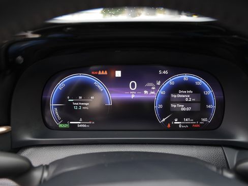 Used 2023 Toyota Crown Limited image 16