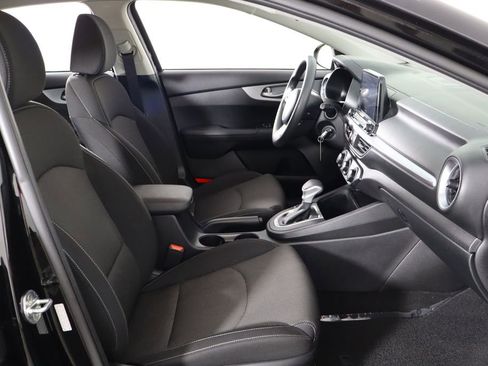 Used 2023 Kia Forte LXS w/ LXS Technology Package FWD image 17