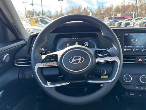 Certified 2026 Hyundai Elantra SE image 32