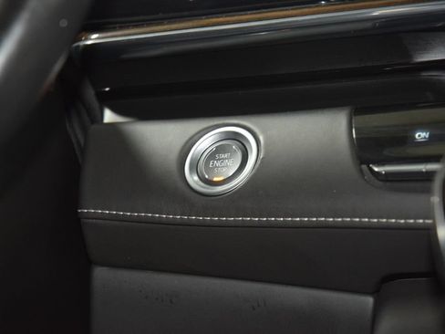 Used 2024 Cadillac Escalade ESV Premium Luxury Platinum AWD/4WD image 34