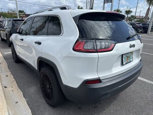Used 2019 Jeep Cherokee Latitude Plus image 7