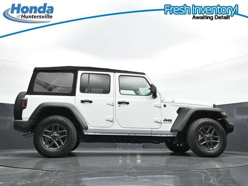 Used 2024 Jeep Wrangler Unlimited Sport AWD/4WD image 34