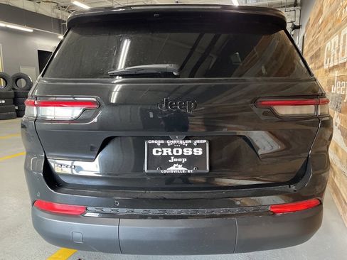 New 2025 Jeep Grand Cherokee L Altitude image 24