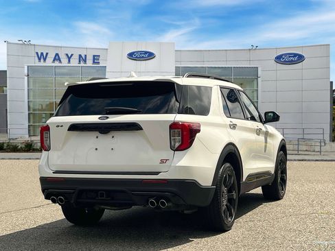 Certified 2022 Ford Explorer ST w/ ST Street Pack image 5