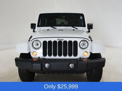 Used 2018 Jeep Wrangler Unlimited Rubicon w/ Cold Weather Group AWD/4WD image 2