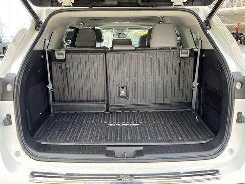 Used 2021 Toyota Highlander Limited image 20