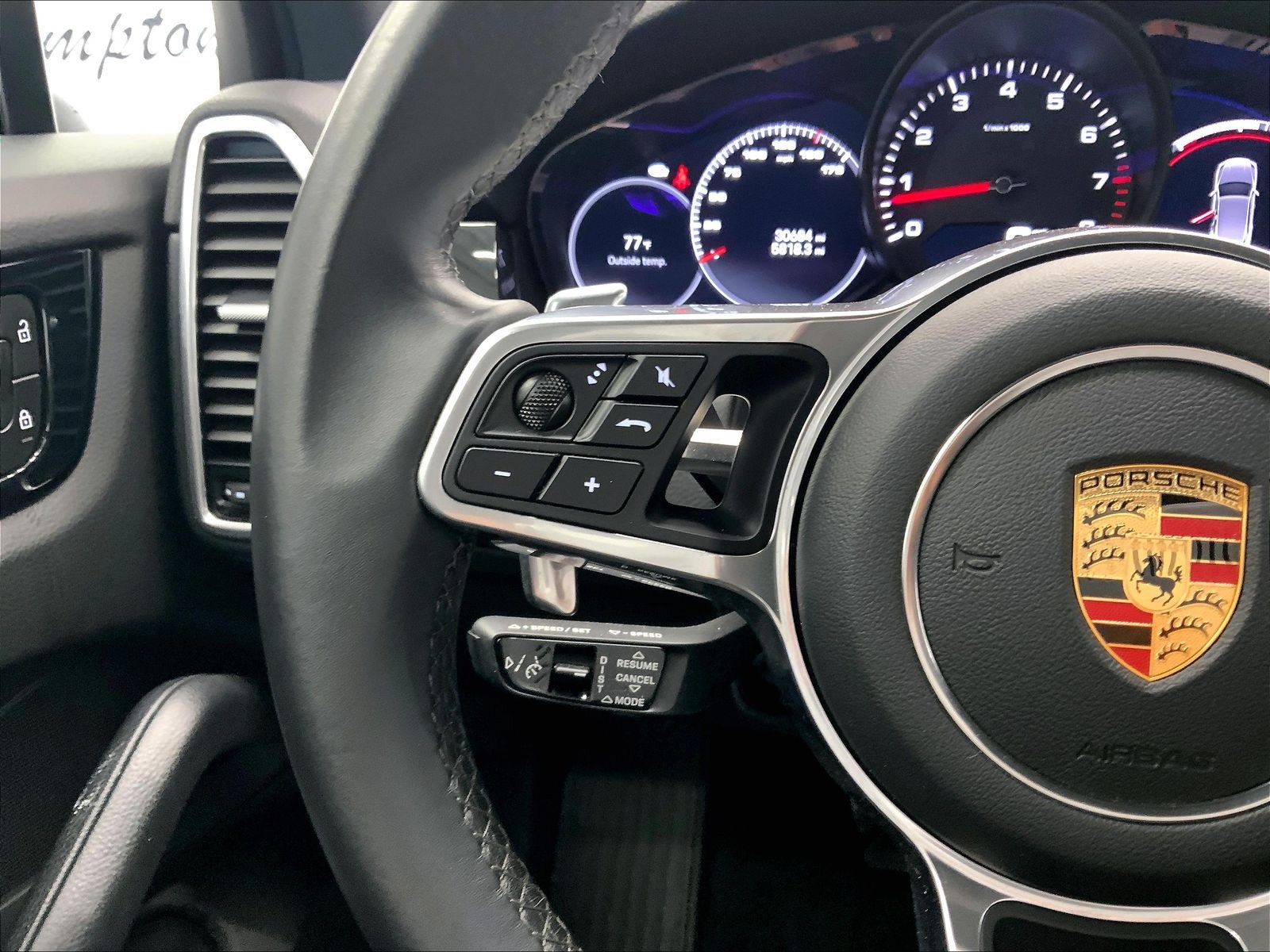 Certified 2023 Porsche Cayenne Platinum Edition AWD/4WD image 15