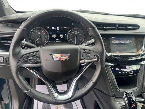 Certified 2025 Cadillac XT6 Premium Luxury w/ Technology Package AWD/4WD image 12
