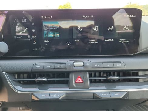 Used 2025 Kia K4 EX FWD image 15