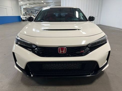 Used 2023 Honda Civic Type R image 8