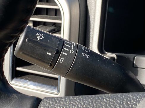 Used 2022 Ford F450 Platinum w/ FX4 Off-Road Package image 32