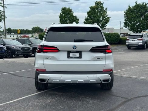 New 2026 BMW X5 xDrive50e w/ Climate Comfort Package AWD/4WD image 9